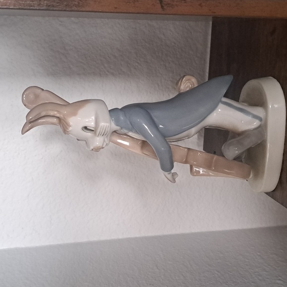 Porcelain Figurine Of Rabbit Playing Stringed Instrument - Picture 5 of 7